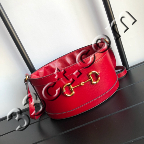 グッチバッグ背面デザイン